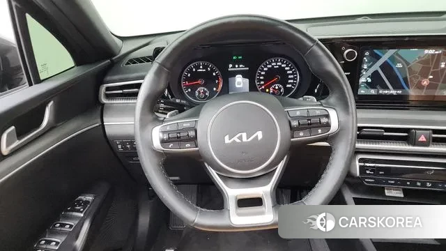 Kia K5 3rd generation 2023 Серый из Кореи, фото 4