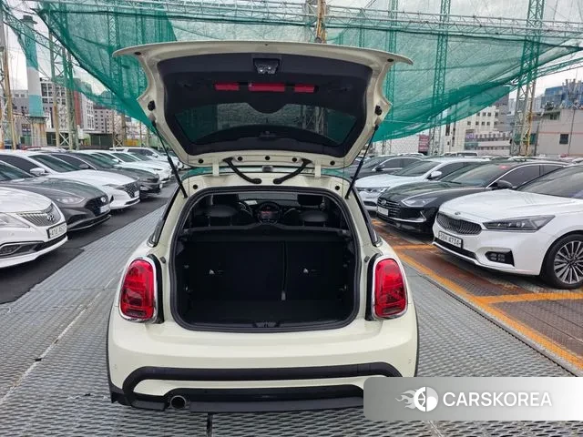 Mini Cooper 2022 Жемчужный цвет из Кореи, фото 4