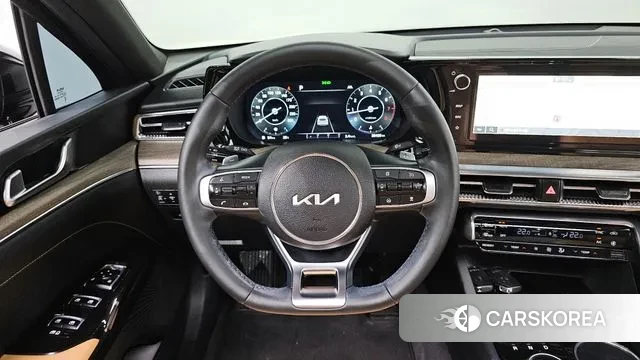 Kia K5 3rd generation 2023 Черный из Кореи, фото 4