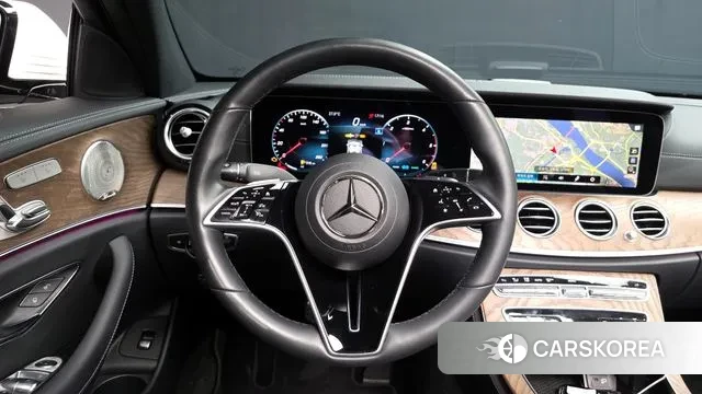 Mercedes-Benz E-Class W213 2022 Белый из Кореи, фото 4