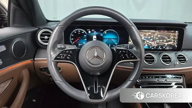 Mercedes-Benz E-Class W213 2023 Черный из Кореи, фото 4
