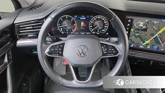 Volkswagen Touareg 3rd generation 2021 Белый из Кореи, фото 4