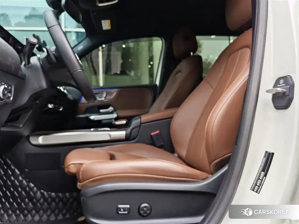 Mercedes-Benz GLB 2023 Белый из Китая, фото 4