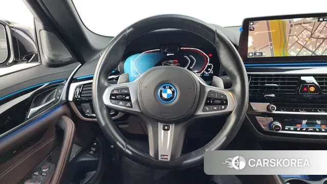 BMW 5 Series (G30) 2022 Черный из Кореи, фото 4