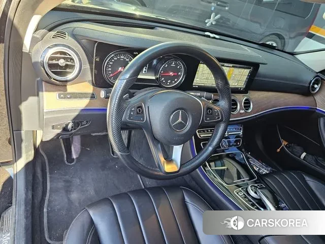 Mercedes-Benz E-Class W213 2018 Черный из Кореи, фото 4