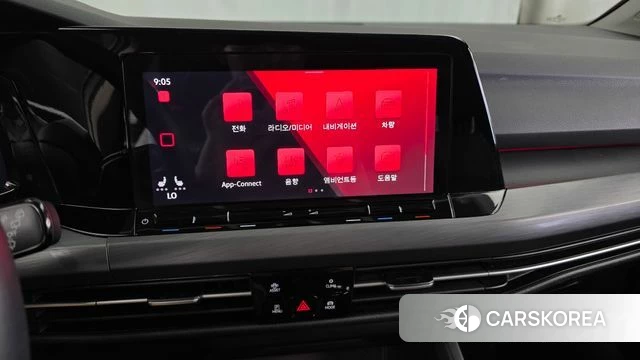 Volkswagen Golf 8th Generation 2022 Белый из Кореи, фото 4