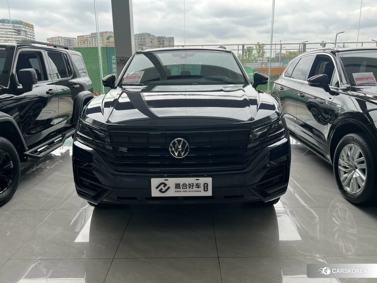 Volkswagen Touareg 2023 Синий из Китая, фото 4