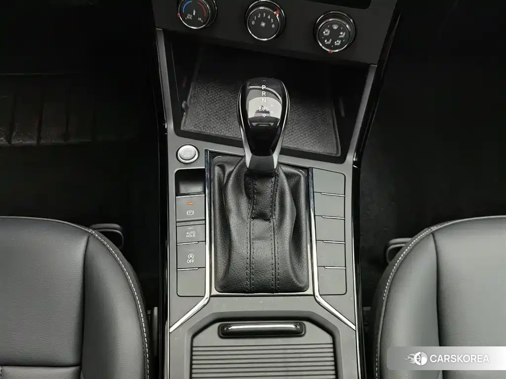 Volkswagen Passat 2023 Черный из Китая, фото 4