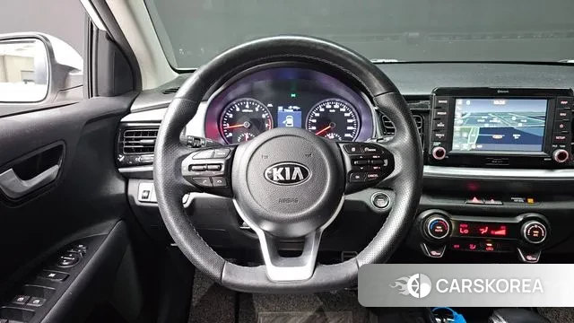 Kia Stonic 2018 Белый из Кореи, фото 4