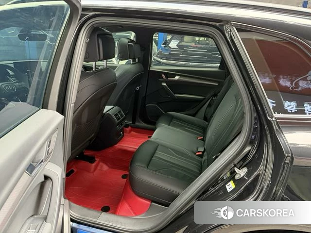 Audi Q5L 2024 Черный из Китая, фото 4