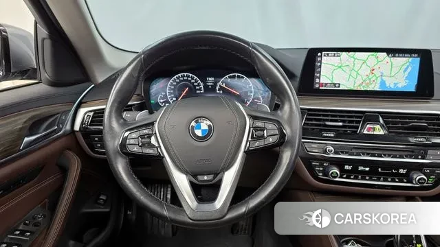 BMW 5 Series (G30) 2019 Серебристо-серый из Кореи, фото 4