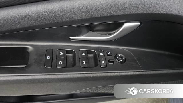 Hyundai Avante Hybrid (CN7) 2021 Светло-серебряный цвет из Кореи, фото 4