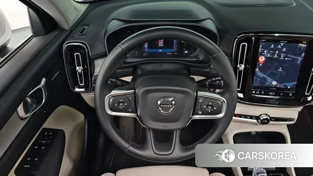 Volvo XC40 2024 Белый из Кореи, фото 4