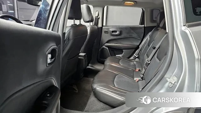 Jeep Compass 2nd Generation 2018 Серебристо-серый из Кореи, фото 4