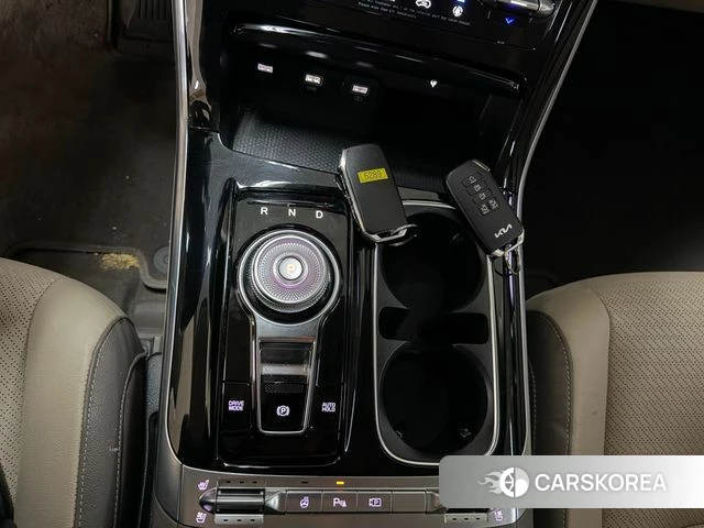 Kia Carnival 4th generation 2023 Белый из Кореи, фото 4