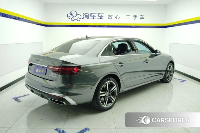 Audi A4L 2021 Темно-серый из Китая, фото 4