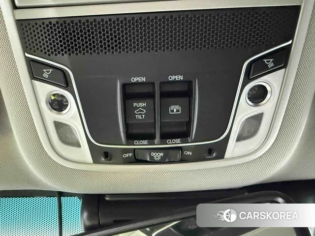 Toyota Camry 2023 Черный из Китая, фото 4