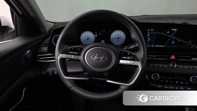 Hyundai The New Avante (CN7) 2023 Белый из Кореи, фото 4