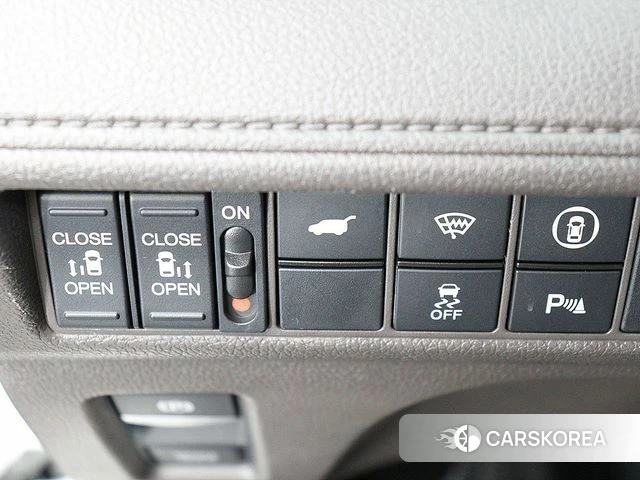 Honda Odyssey 2023 Белый из Кореи, фото 4