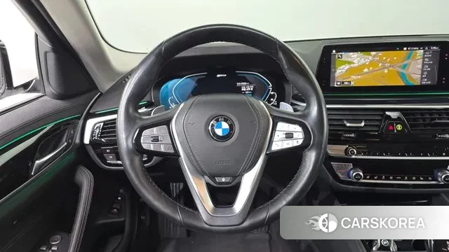 BMW 5 Series (G30) 2019 Белый из Кореи, фото 4