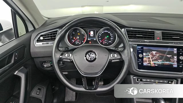 Volkswagen Tiguan second Generation 2020 Белый из Кореи, фото 4