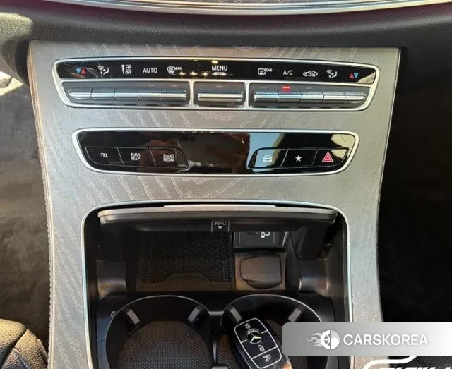 Mercedes-Benz E-Class W213 2023 Черный из Кореи, фото 4