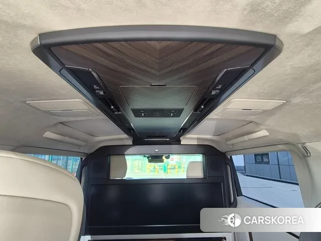 Lexus LM Second Generation 2024 Черный из Кореи, фото 4