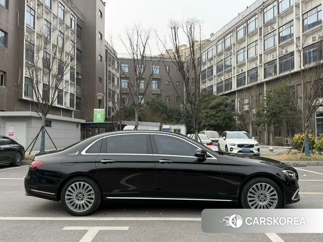 Mercedes-Benz E-class 2022 Черный из Китая, фото 4