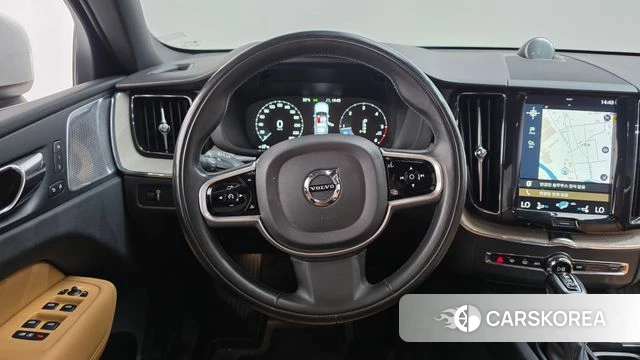 Volvo XC60 second Generation 2018 Белый из Кореи, фото 4