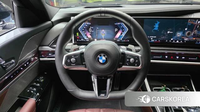 BMW 7 Series (G70) 2025 Серебристо-серый из Кореи, фото 4