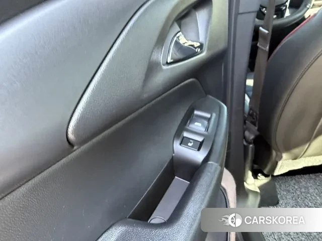 Chevrolet (GM Daewoo) Trailblazer 2023 Белый из Кореи, фото 4