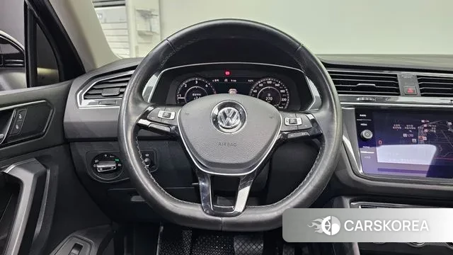 Volkswagen Tiguan second Generation 2018 Черный из Кореи, фото 4