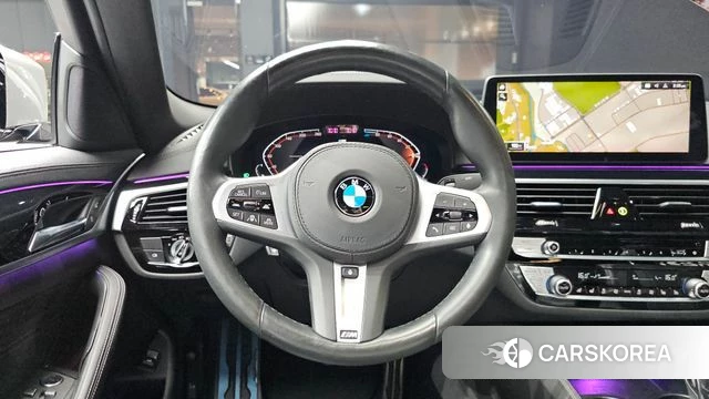 BMW 5 Series (G30) 2020 Серебристо-серый из Кореи, фото 4