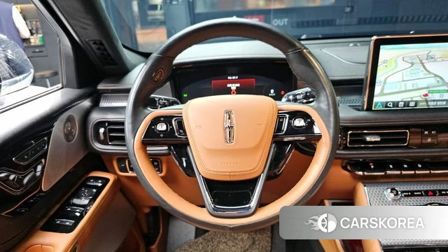 Lincoln Aviator 2nd generation 2022 Серебристо-серый из Кореи, фото 4