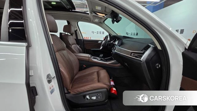 BMW X7 (G07) 2019 Белый из Кореи, фото 4