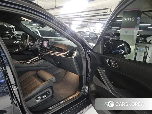 BMW X6 (G06) 2025 Черный из Кореи, фото 4