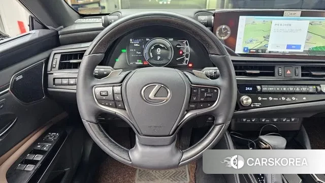Lexus ES300h 7th generation 2024 Белый из Кореи, фото 4