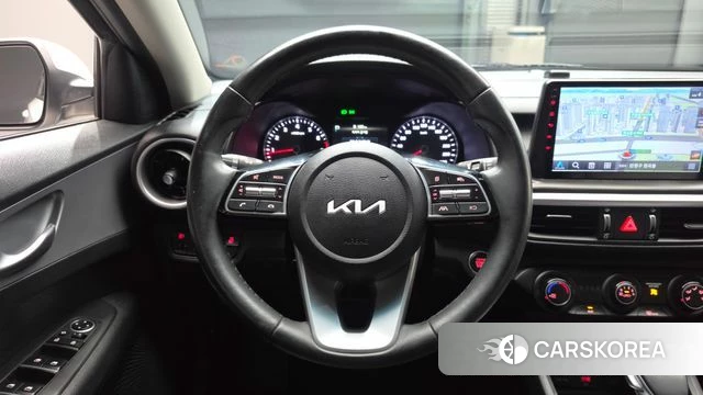 Kia The New K3 2nd generation 2022 Белый из Кореи, фото 4
