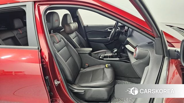 Chevrolet (GM Daewoo) Trax Crossover 2023 Красный из Кореи, фото 4