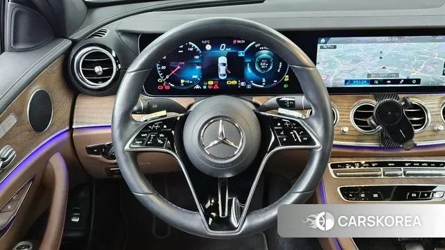 Mercedes-Benz E-Class W213 2022 Белый из Кореи, фото 4