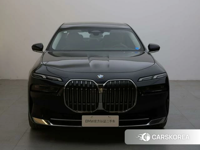 BMW 7 series 2023 Черный из Китая, фото 4