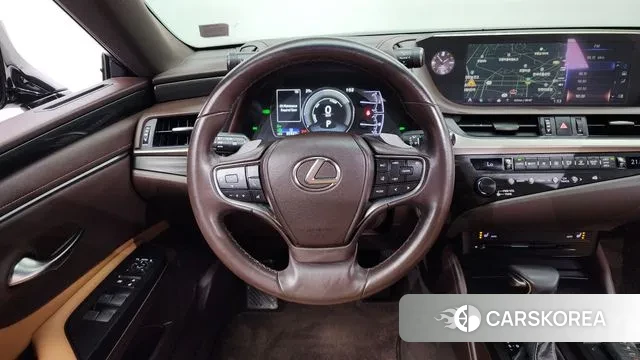 Lexus ES300h 7th generation 2018 Черный из Кореи, фото 4