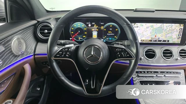 Mercedes-Benz E-Class W213 2023 Серый из Кореи, фото 4