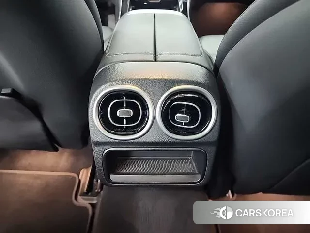 Mercedes-Benz C-Class W206 2022 Серебристо-серый из Кореи, фото 4