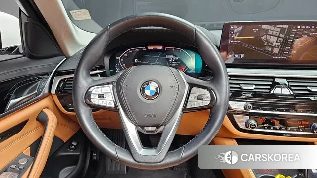 BMW 5 Series (G30) 2022 Белый из Кореи, фото 4