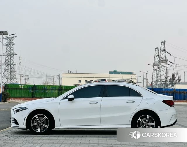 Mercedes-Benz Class A 2023 Белый из Китая, фото 4