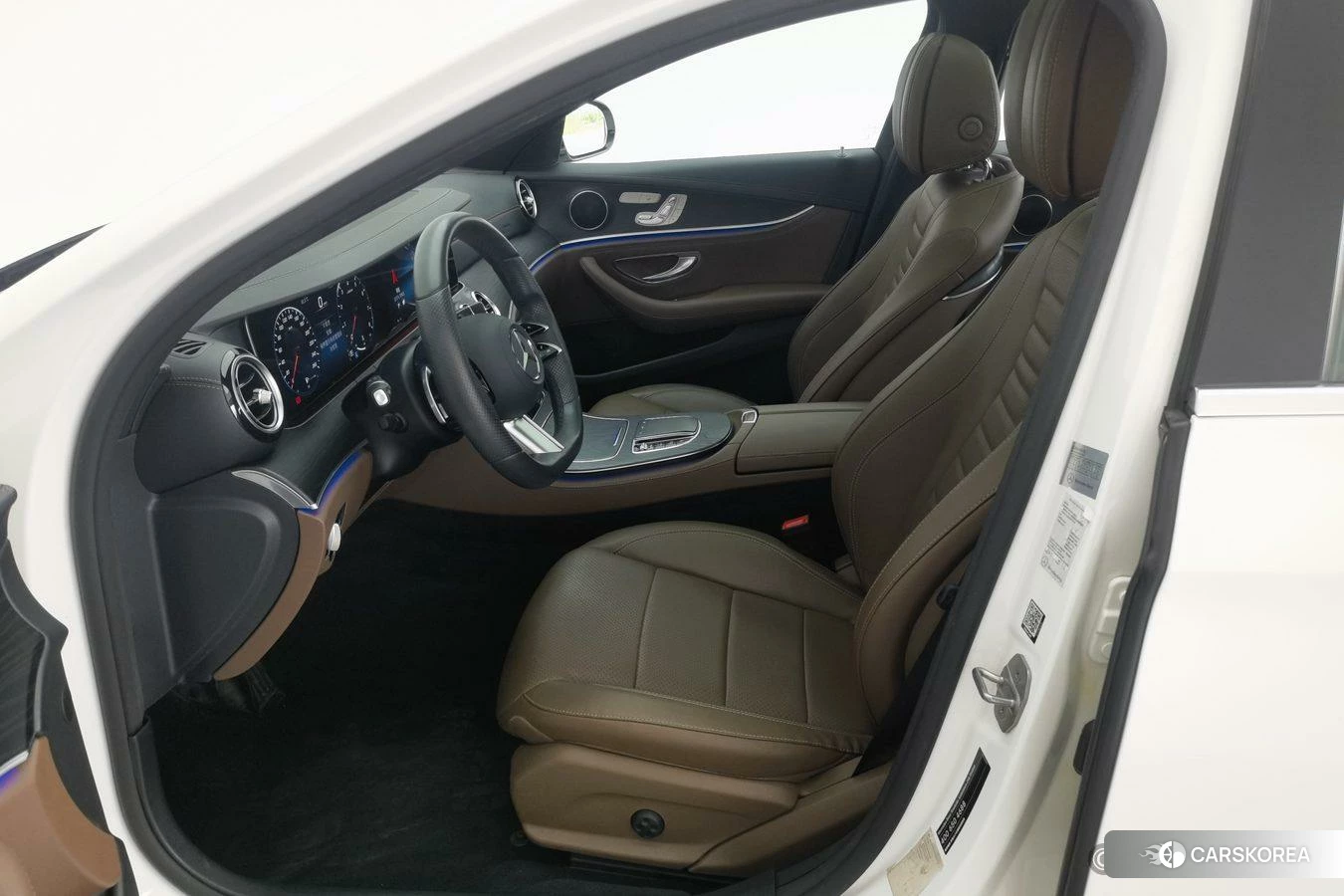 Mercedes-Benz E-Class 2021 Белый из Китая, фото 4
