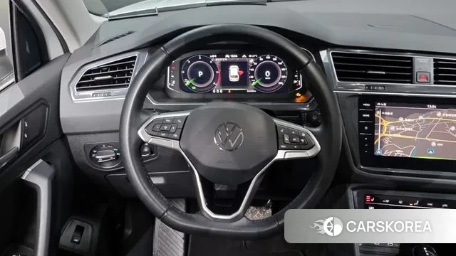 Volkswagen Tiguan second Generation 2022 Белый из Кореи, фото 4