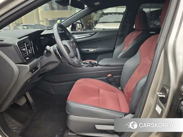 Lexus NX 2024 Серебристо-серый из Китая, фото 4