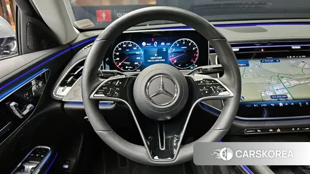 Mercedes-Benz E-Class W214 2024 Серебристо-серый из Кореи, фото 4